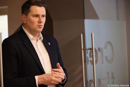 Izzivi dolgožive družbe (12)